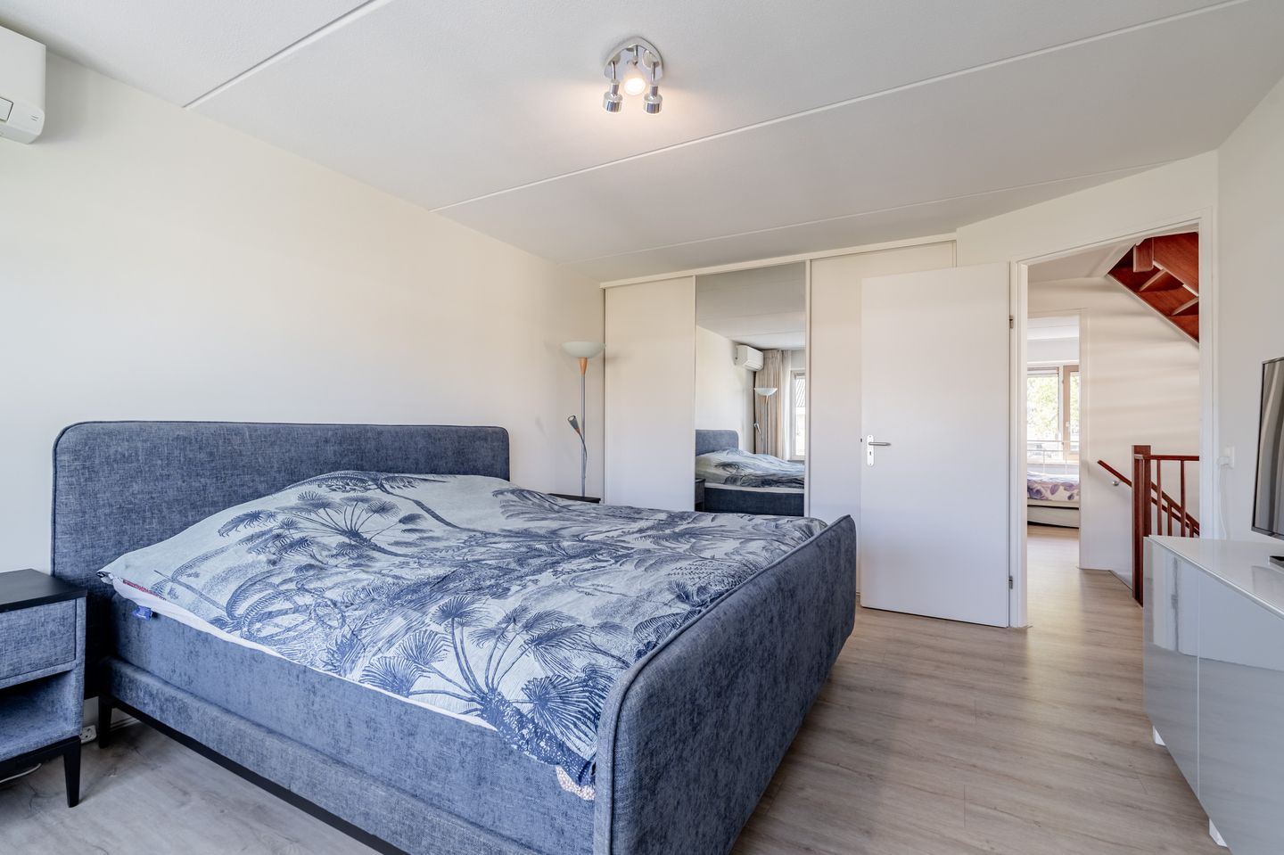 Photo 20 of Catharina van Renneslaan 4