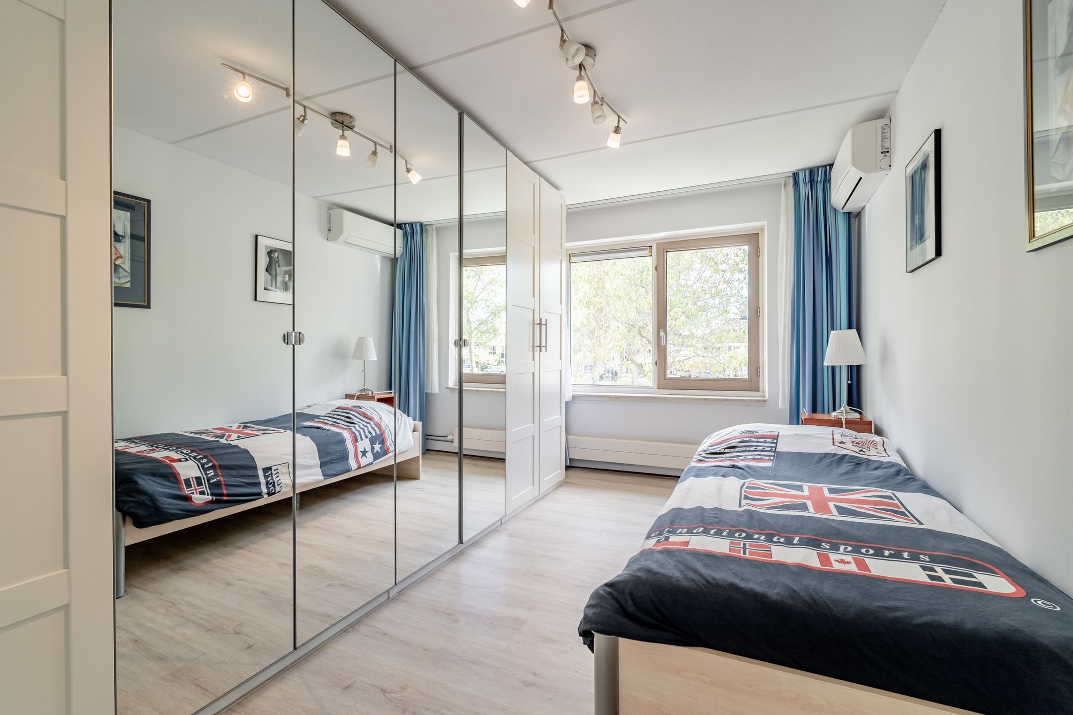 Photo 24 of Catharina van Renneslaan 4