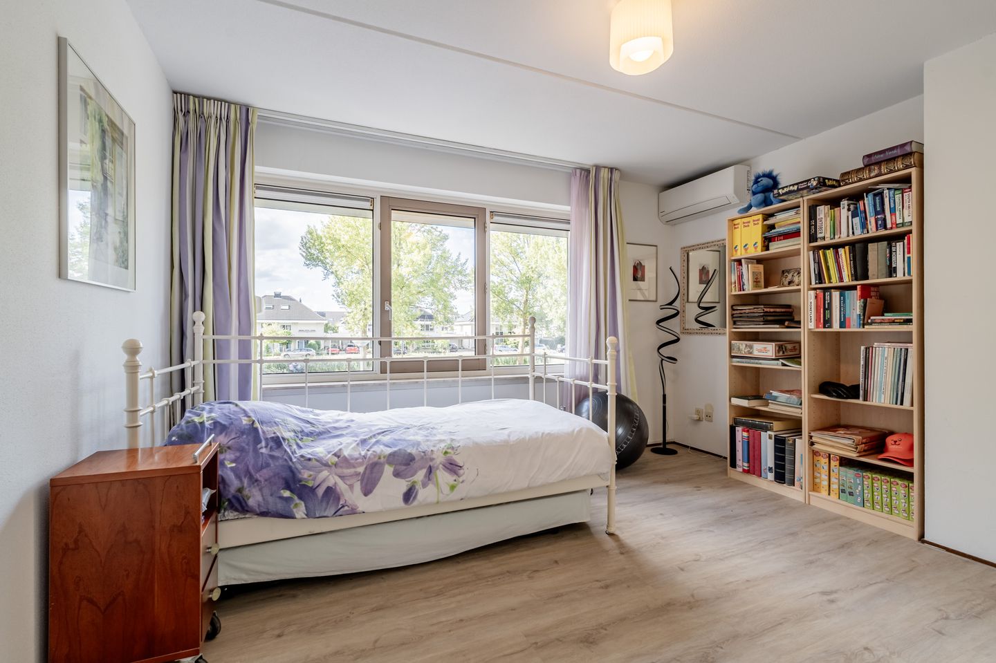 Photo 25 of Catharina van Renneslaan 4