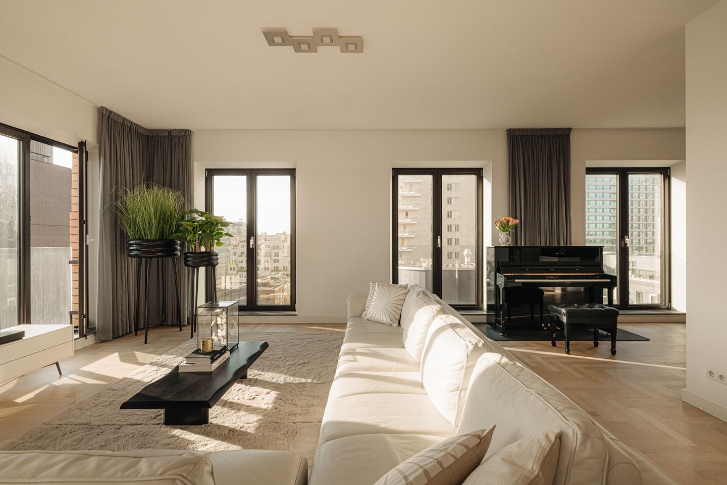 Foto 4 van Gustav Mahlerplein 195