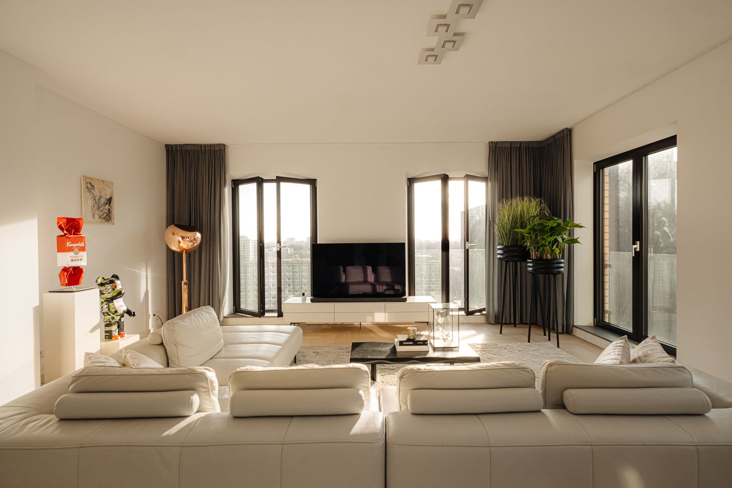 Foto 5 van Gustav Mahlerplein 195