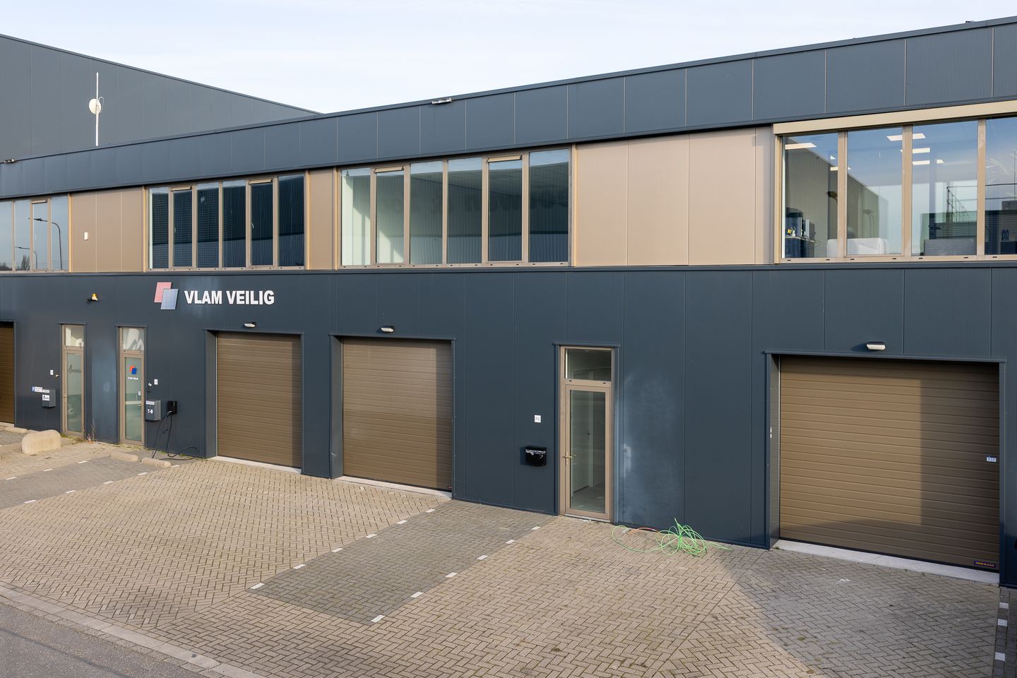 Bekijk foto 2 van Madame Curiestraat 7-c