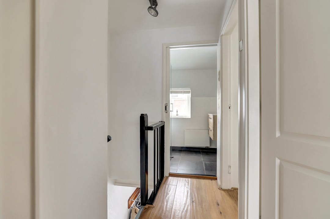 Photo 17 of Jan Luykenstraat 37