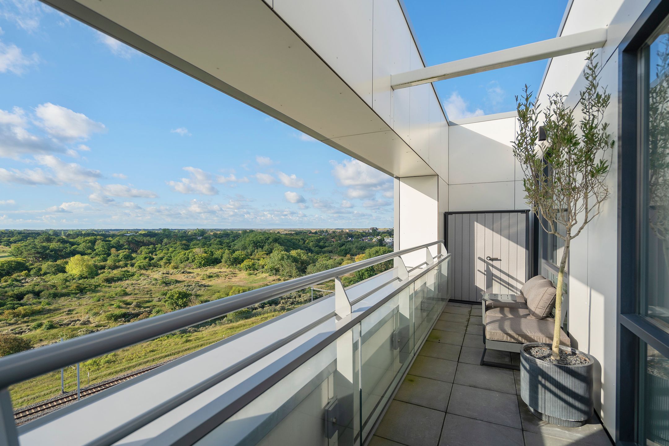 Photo 9 of Galileistate 201