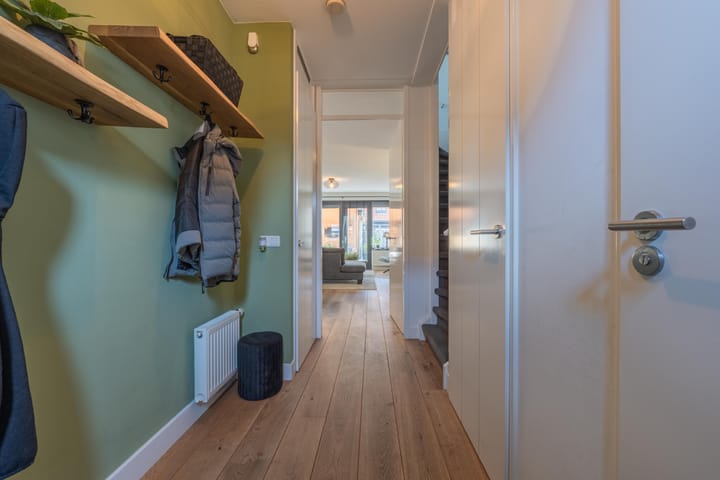 Photo 11 of Meester J van Dolderenstraat 19