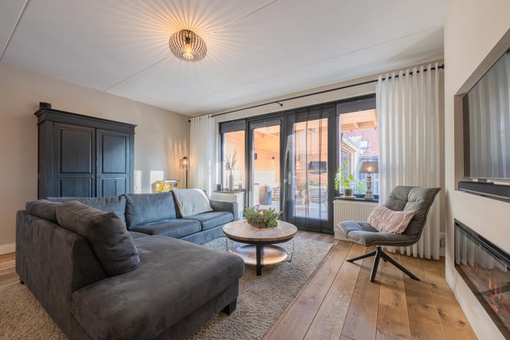 Photo 14 of Meester J van Dolderenstraat 19