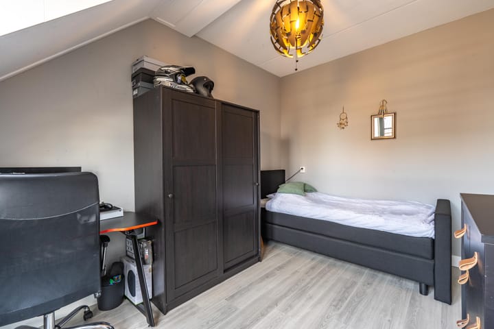 Photo 51 of Meester J van Dolderenstraat 19