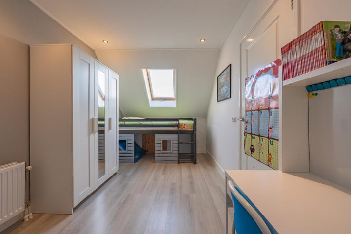 Photo 61 of Meester J van Dolderenstraat 19