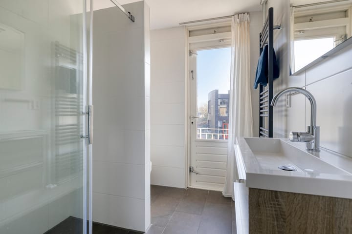 Foto 27 van Pieter de Hoochlaan 1