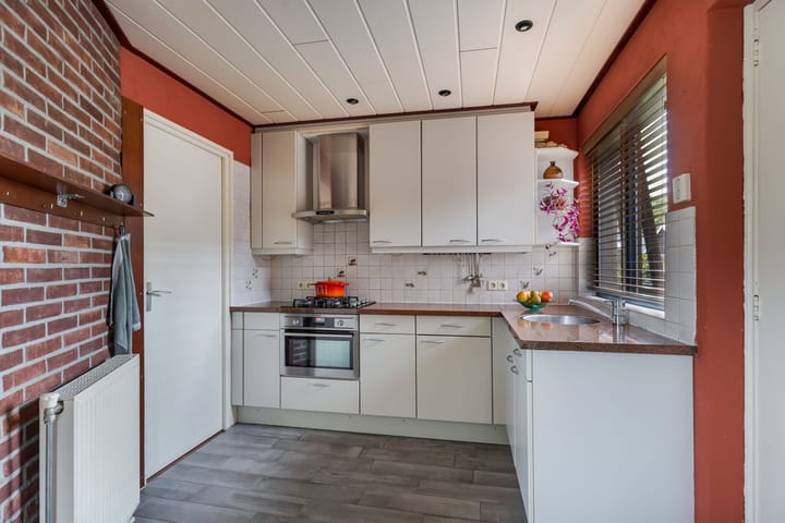 Foto 14 van Julianalaan 2-A