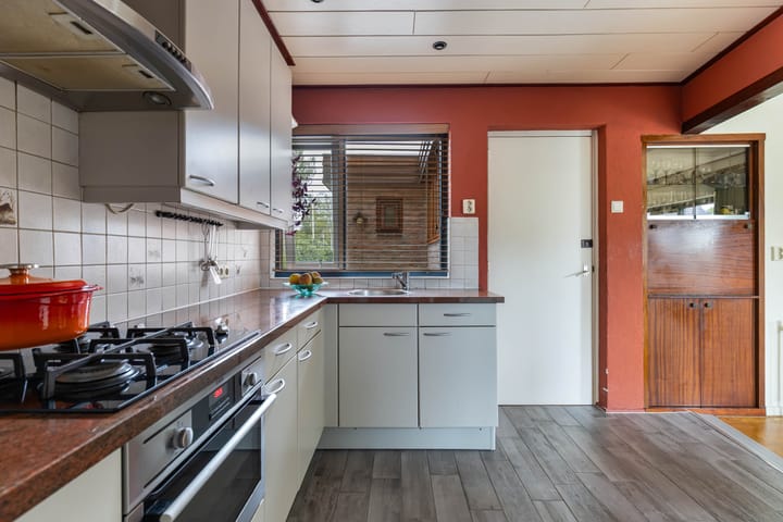 Foto 15 van Julianalaan 2-A