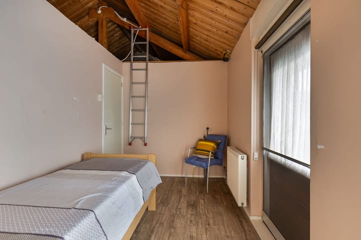 Foto 39 van Julianalaan 2-A