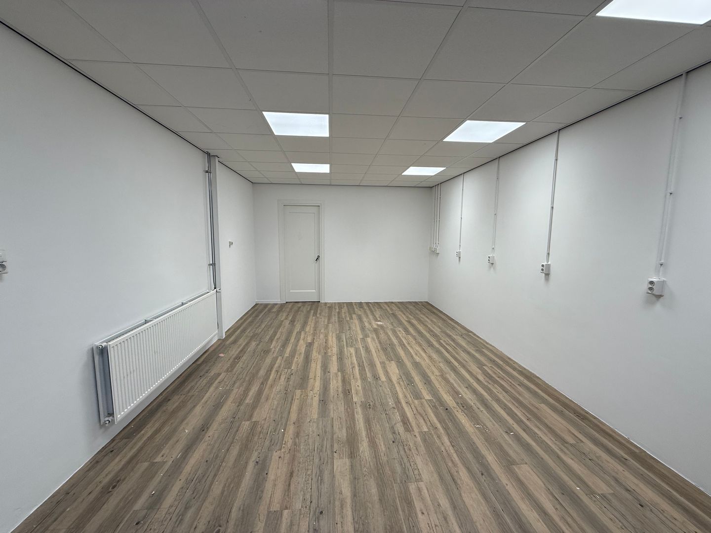 View photo 3 of Loolaan 64