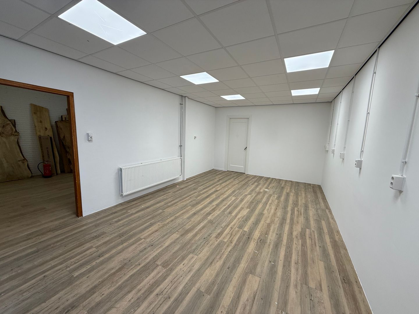 View photo 4 of Loolaan 64