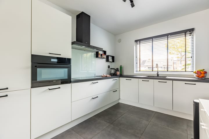 Photo 3 of Vuurvlinder 28