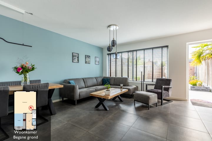 Foto 12 van Vuurvlinder 28