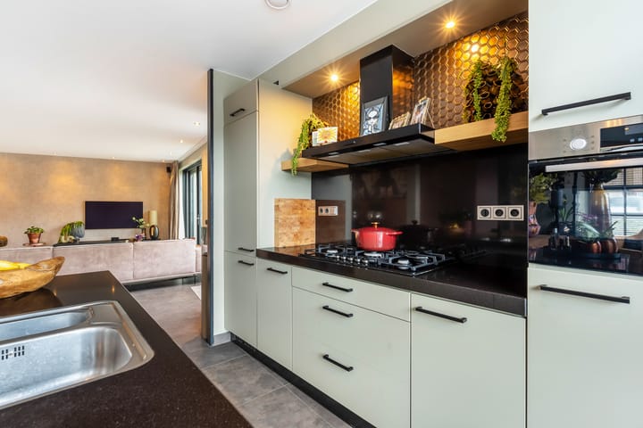 Foto 21 van Slangekruid 145