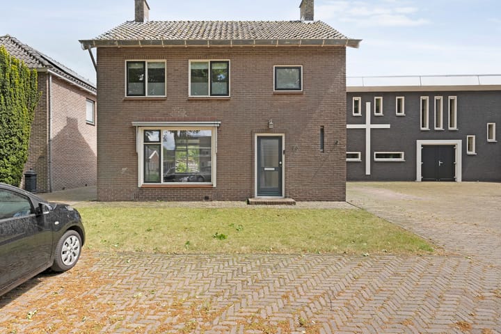 Photo 2 of Dorpsstraat 80