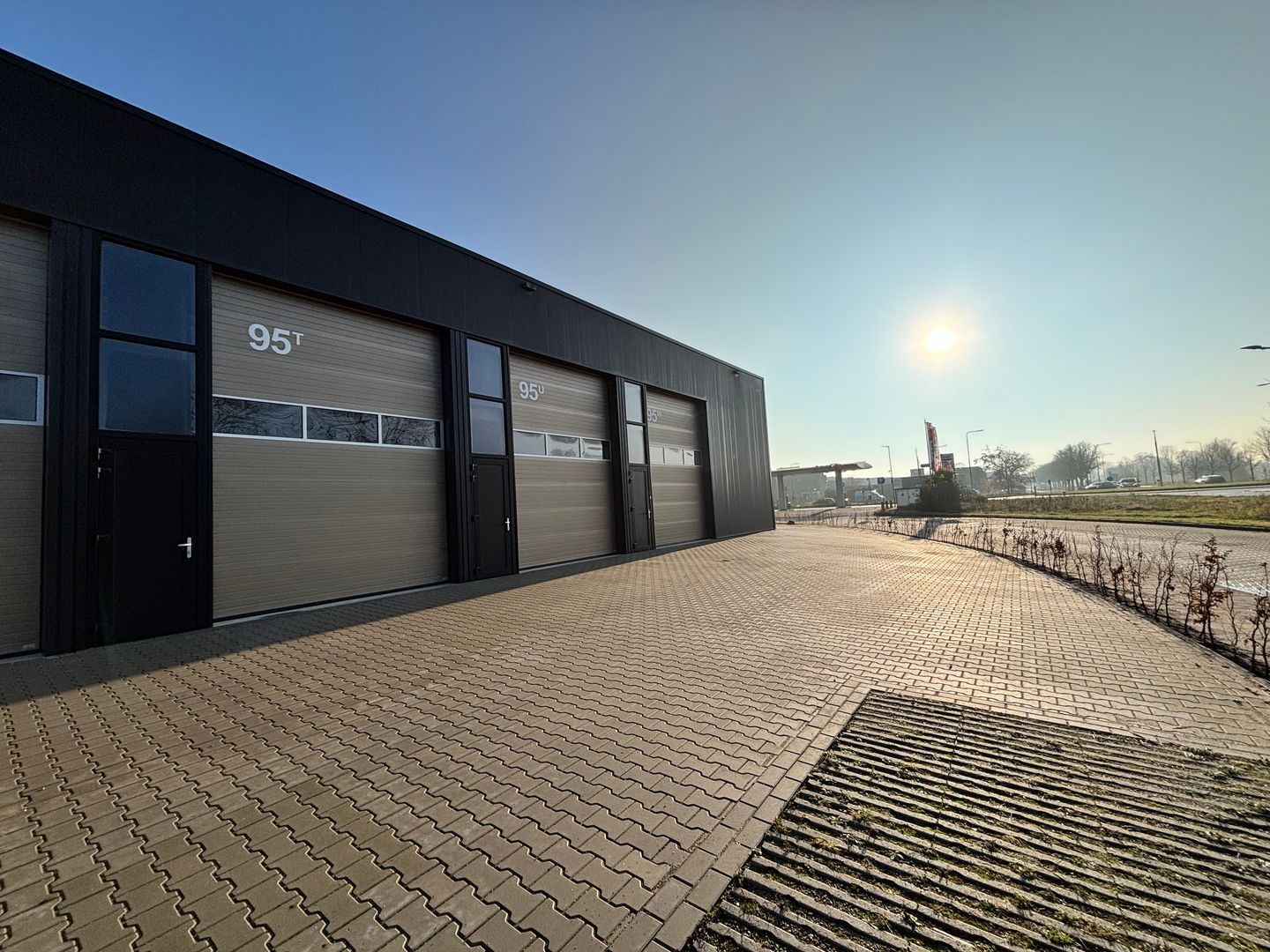 View photo 2 of Arnoud van Gelderweg 95-t