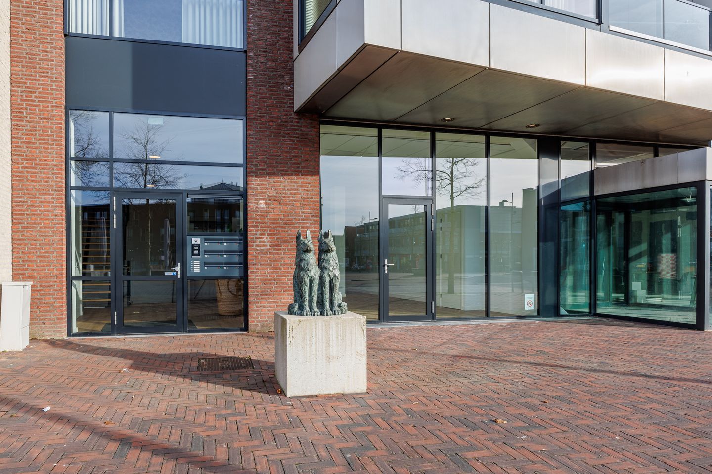 View photo 1 of Zandstraat 64