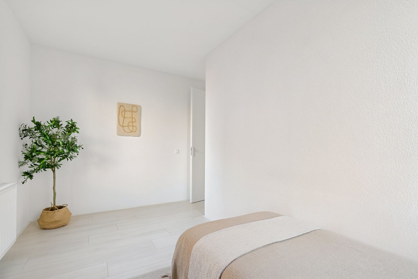 Photo 19 of Olivier van Noortstraat 8-C