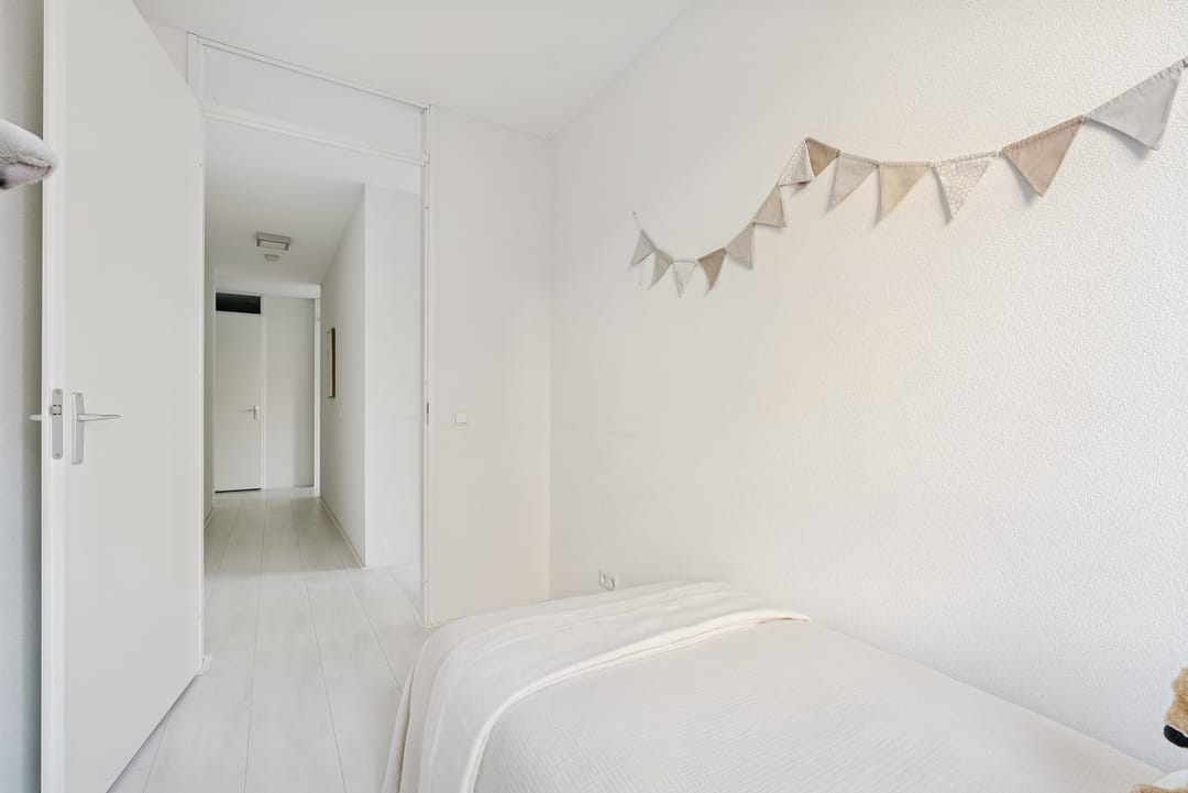 Photo 23 of Olivier van Noortstraat 8-C