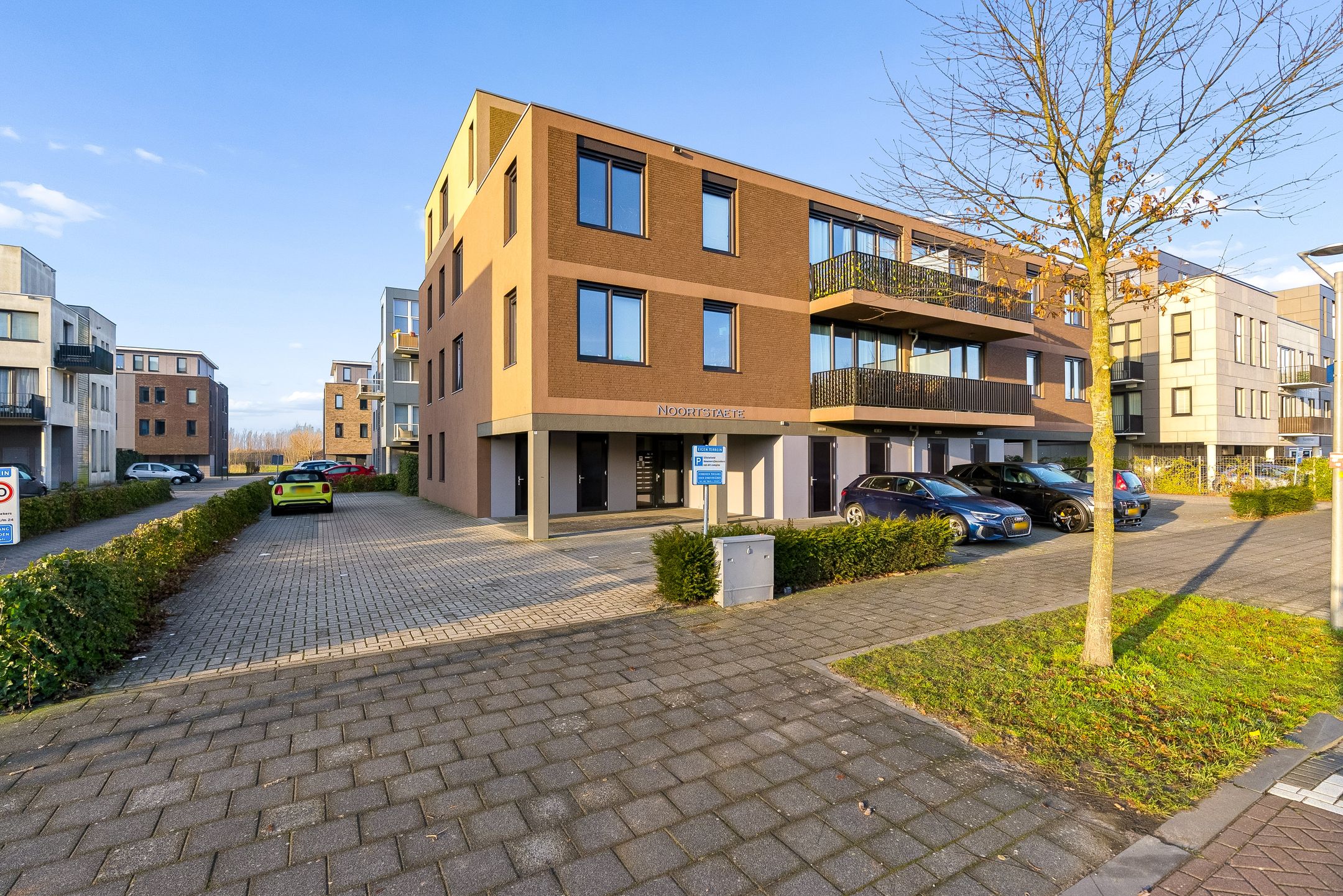 Photo 24 of Olivier van Noortstraat 8-C