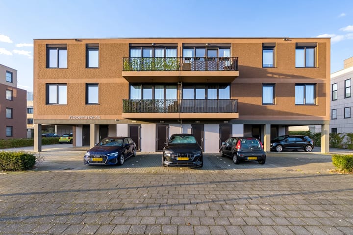 Foto 25 van Olivier van Noortstraat 8-C