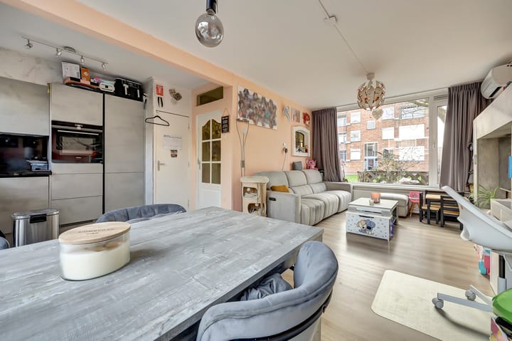 Photo 4 of Jan van Eyckpad 8