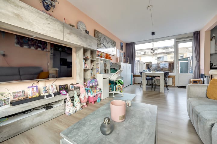 Photo 5 of Jan van Eyckpad 8