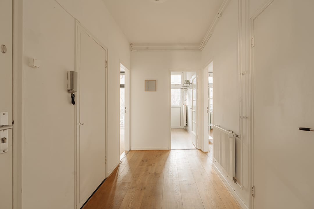 Photo 11 of Geuzenstraat 15-1