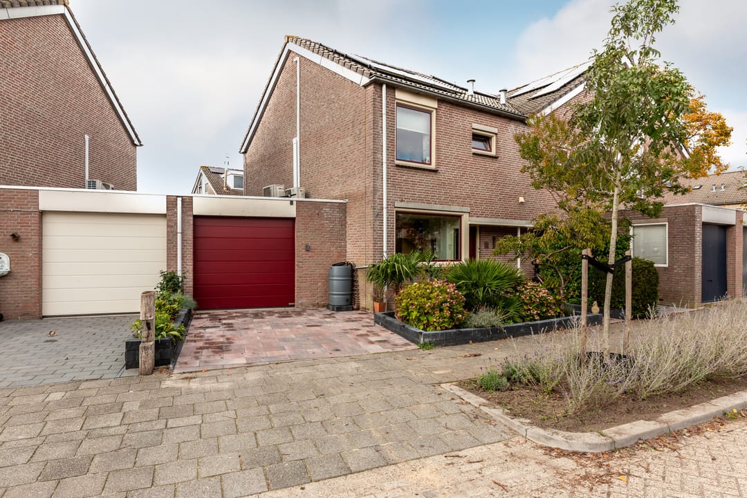 Foto 1 van Alban Bergstraat 6