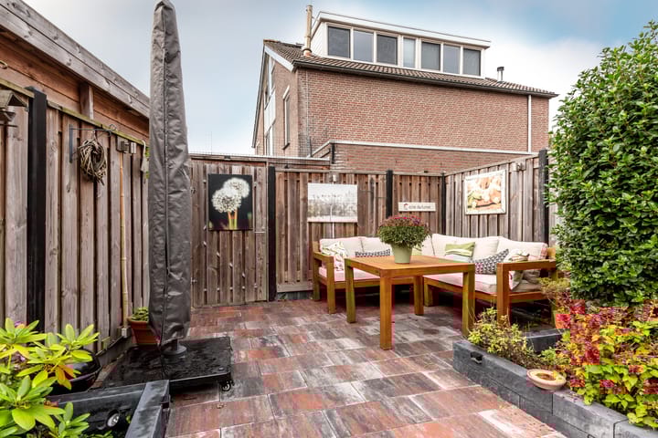 Foto 40 van Alban Bergstraat 6