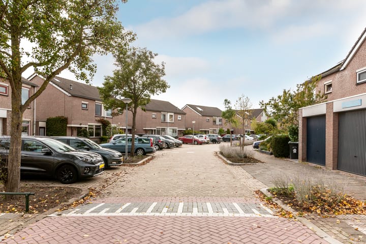 Foto 43 van Alban Bergstraat 6