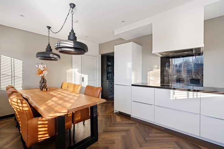 Foto 28 van Julianalaan 56