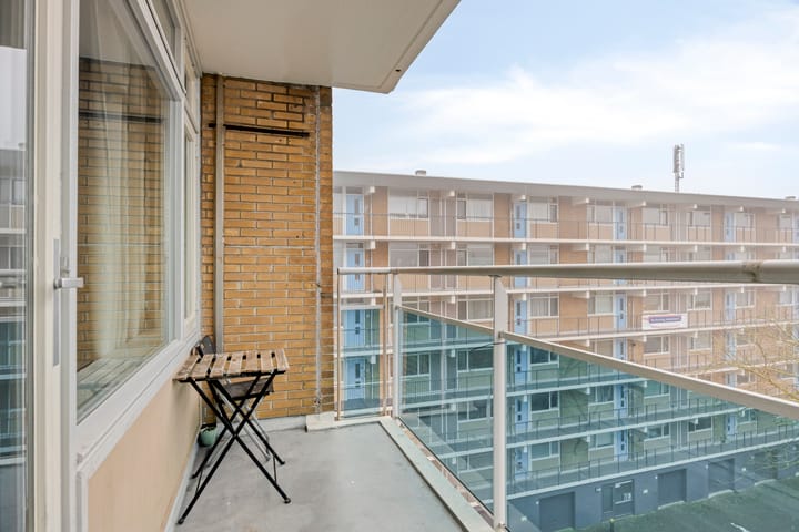 Photo 4 of Plutostraat 152