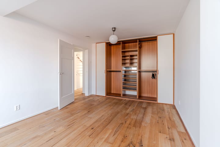 Foto 11 van Middelweg 77