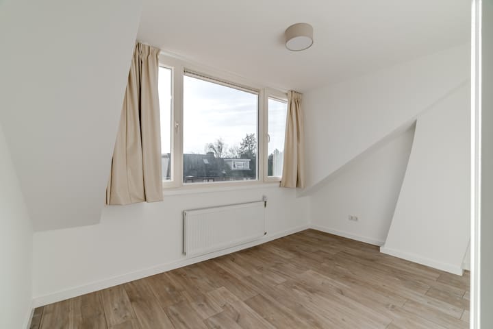 Foto 16 van Middelweg 77