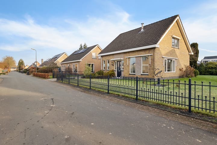 Photo 3 of Trumanstraat 59