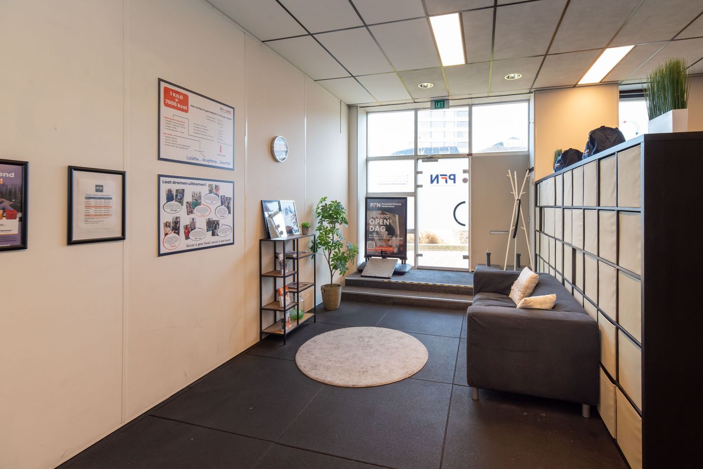 View photo 5 of Oldenzaalsestraat 9