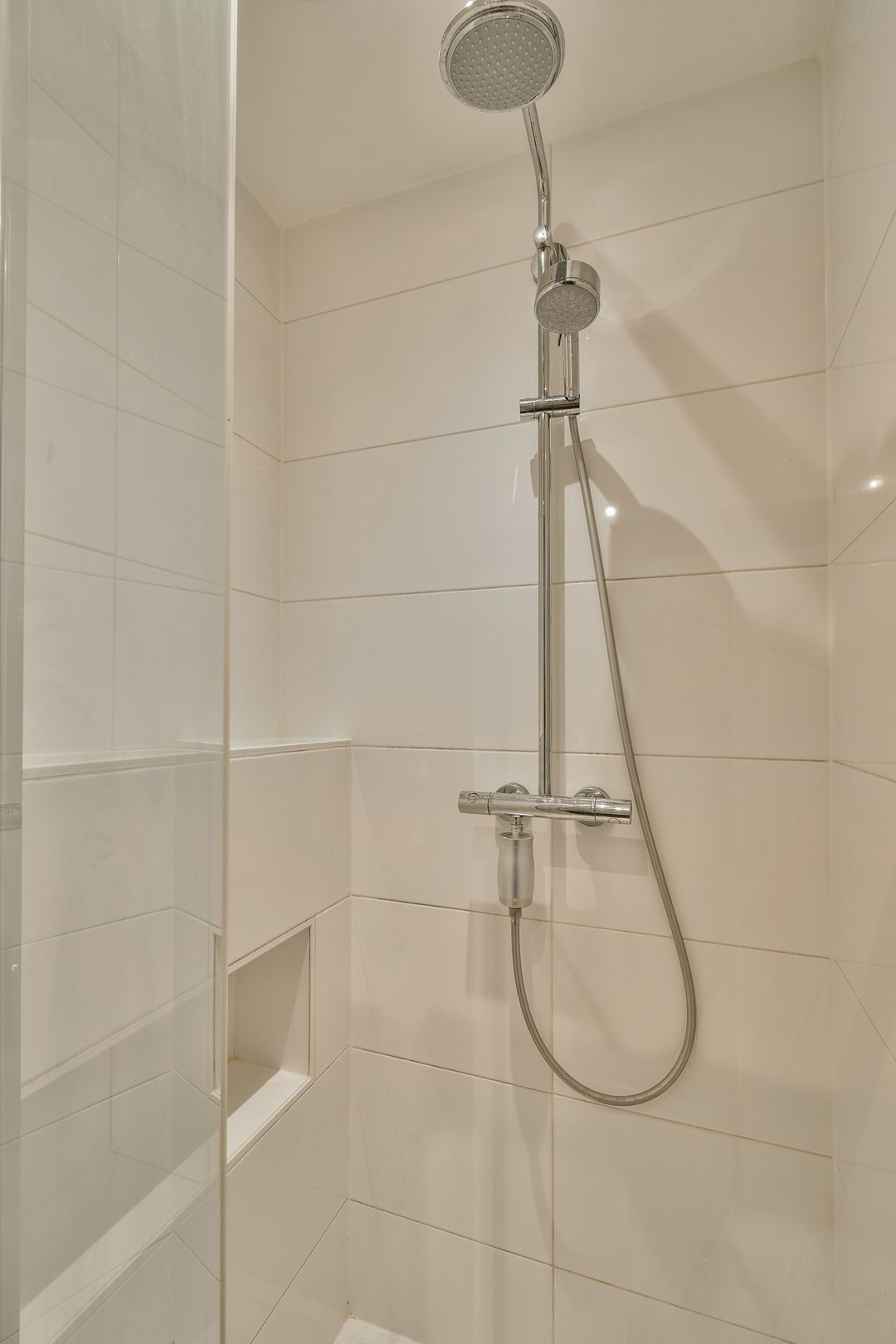 Photo 17 of Van Ostadestraat 2-3