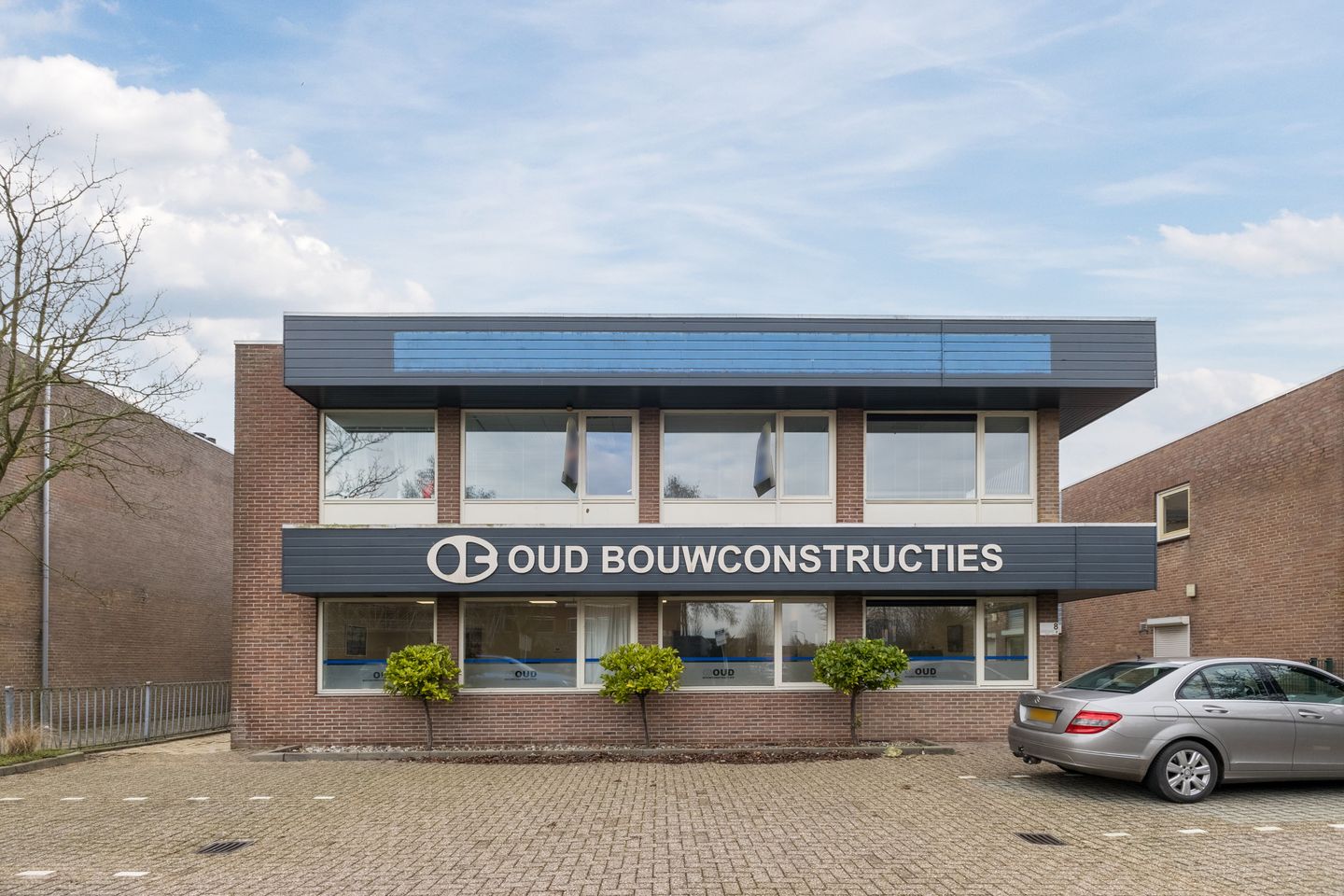 Bekijk foto 2 van Umbriëllaan 8