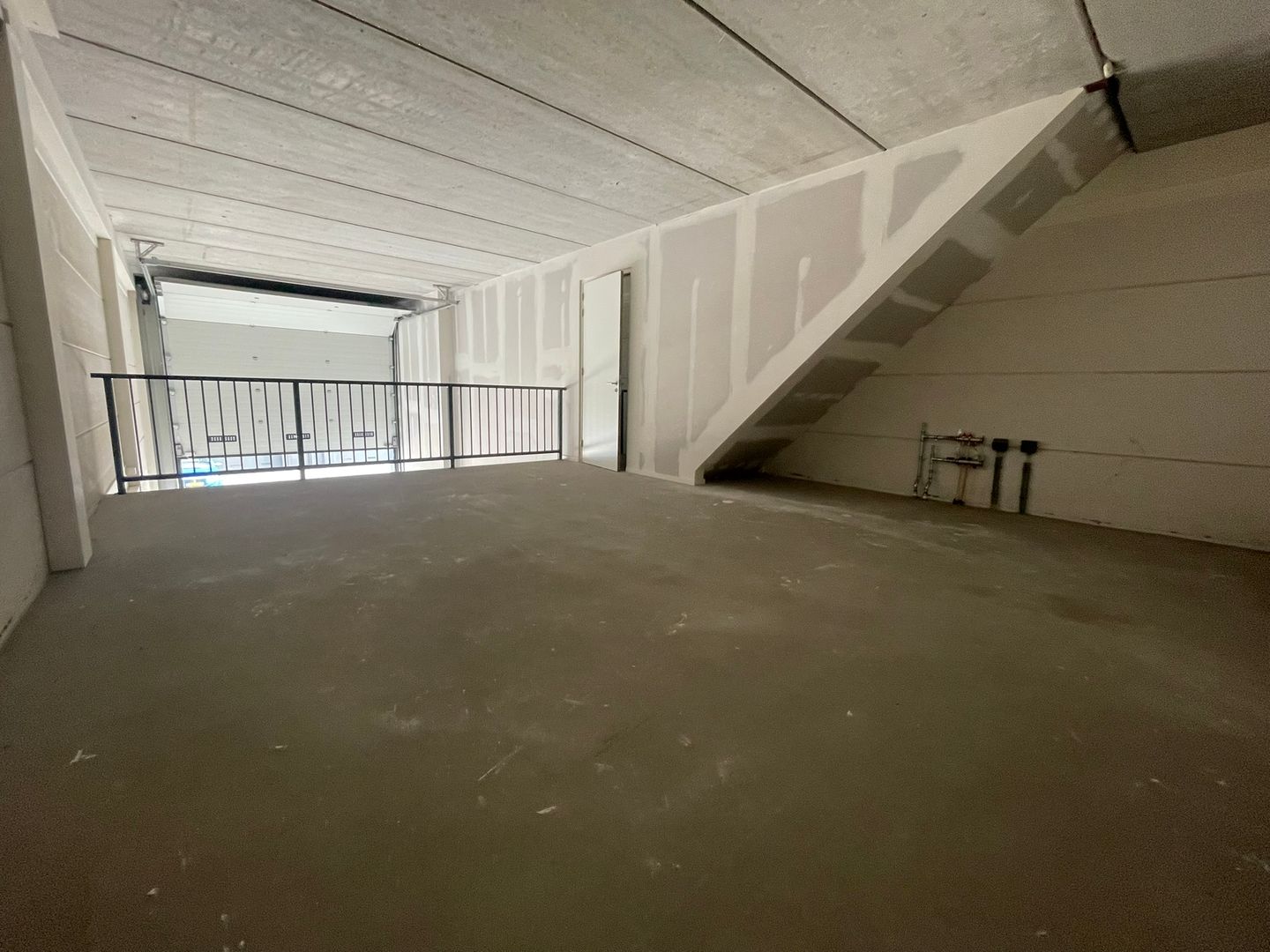 View photo 5 of Honderdland 992