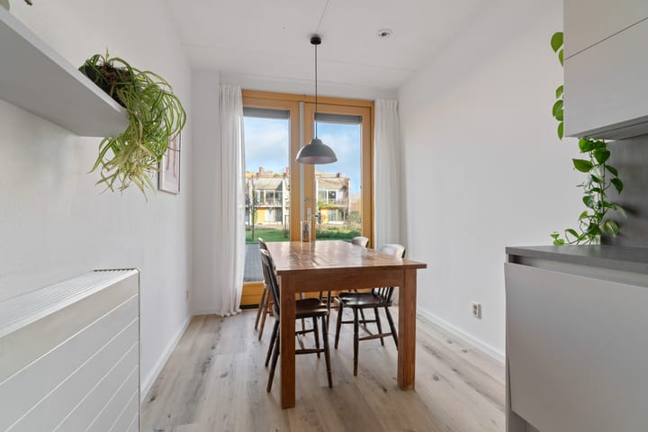 Foto 4 van John Lennonstraat 36