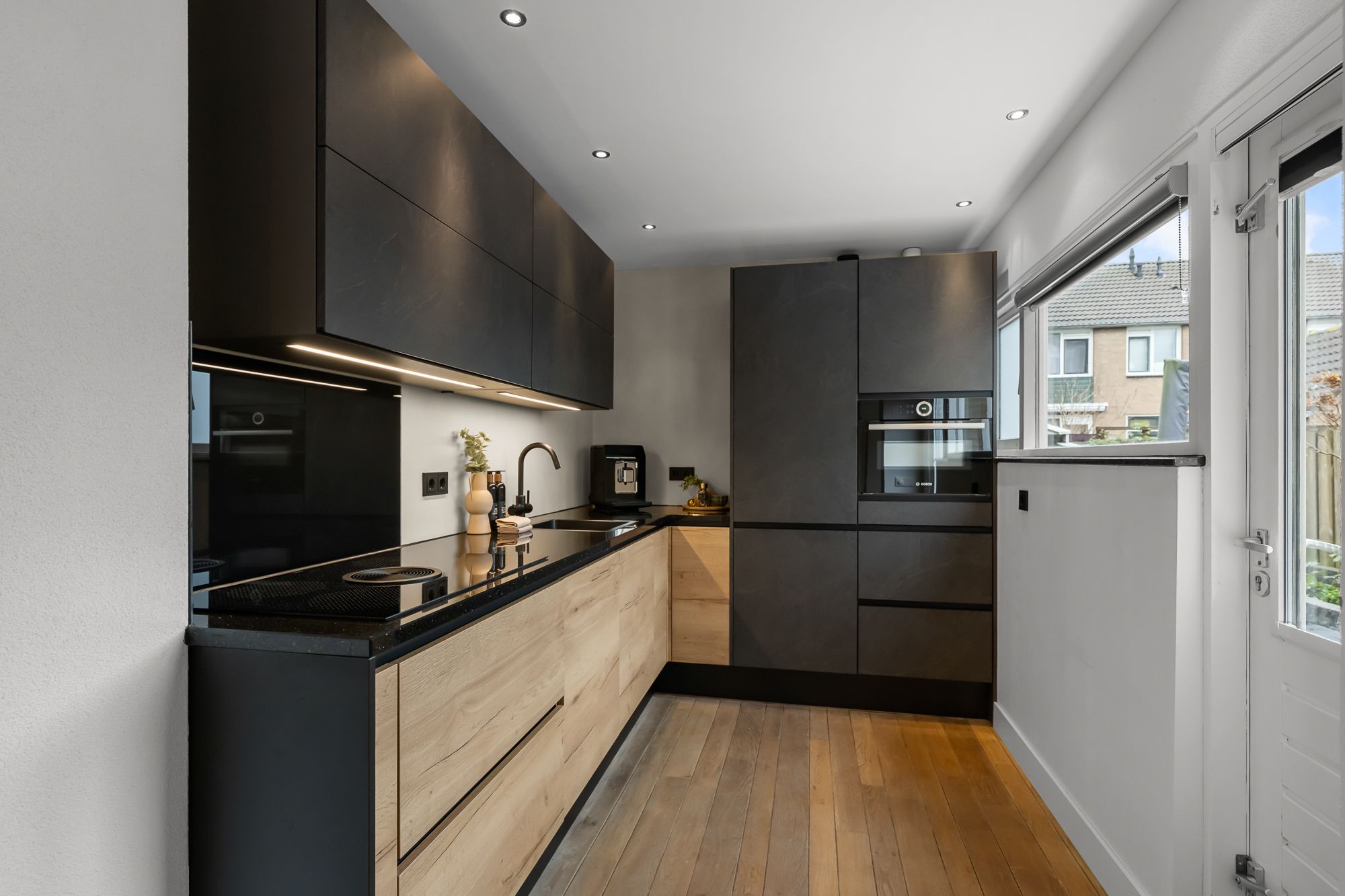 Foto 3 van Meeuwstraat 12