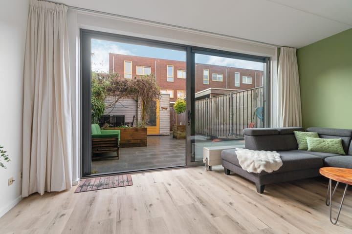 Foto 12 van John Lennonstraat 36