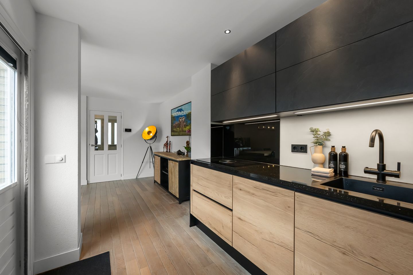 Foto 10 van Meeuwstraat 12