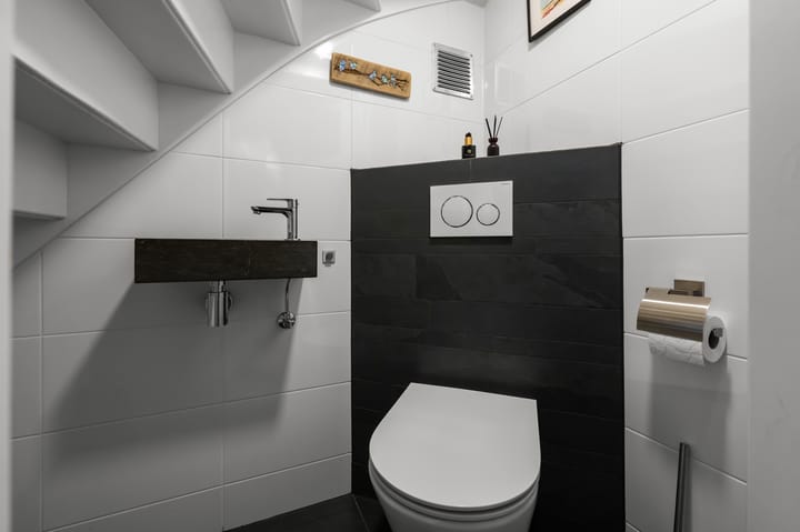 Photo 15 of Meeuwstraat 12