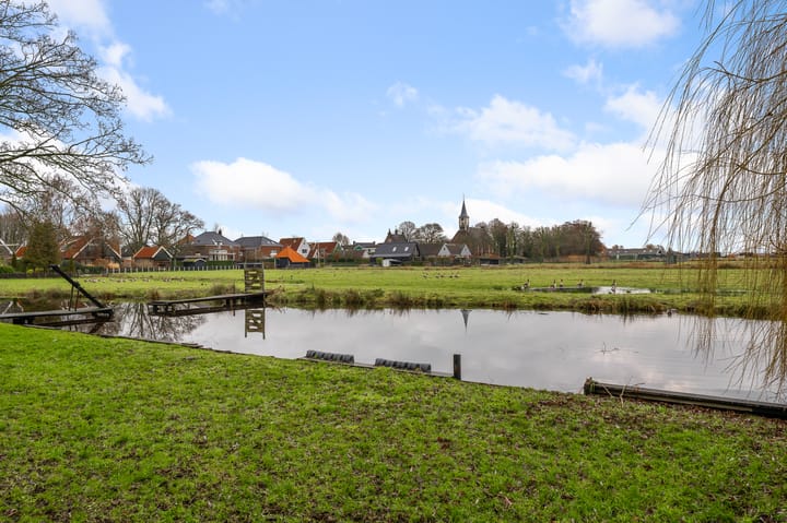 Photo 33 of Meeuwstraat 12