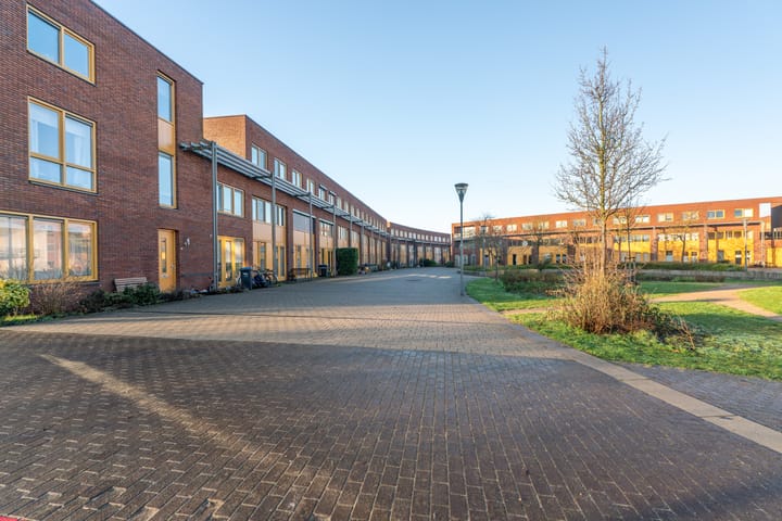 Foto 45 van John Lennonstraat 36